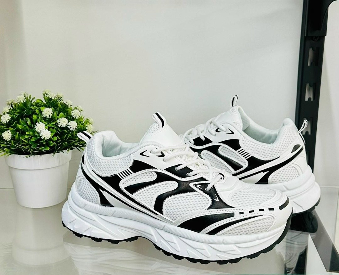 кроссовки женскиe,массивные кроссовки,женские массивные кроссовки,кроссовка,спортивные кроссовки