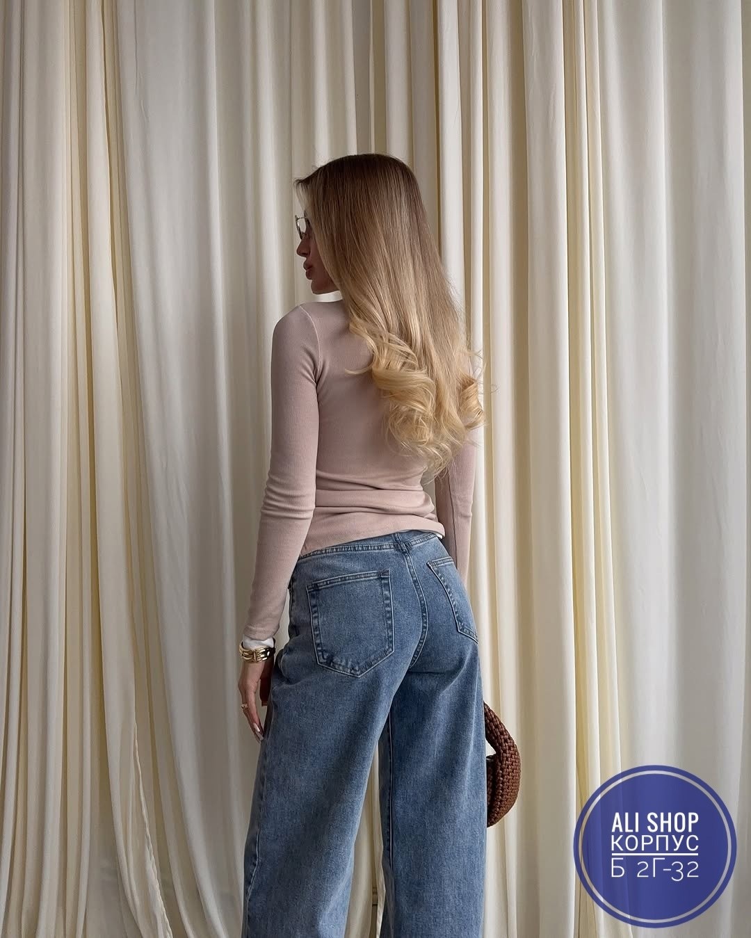 голубой джинсы широкие трубы клеш,широкие джинсы,джинсы женские,джинсы женские широкие,женские джинсы клеш