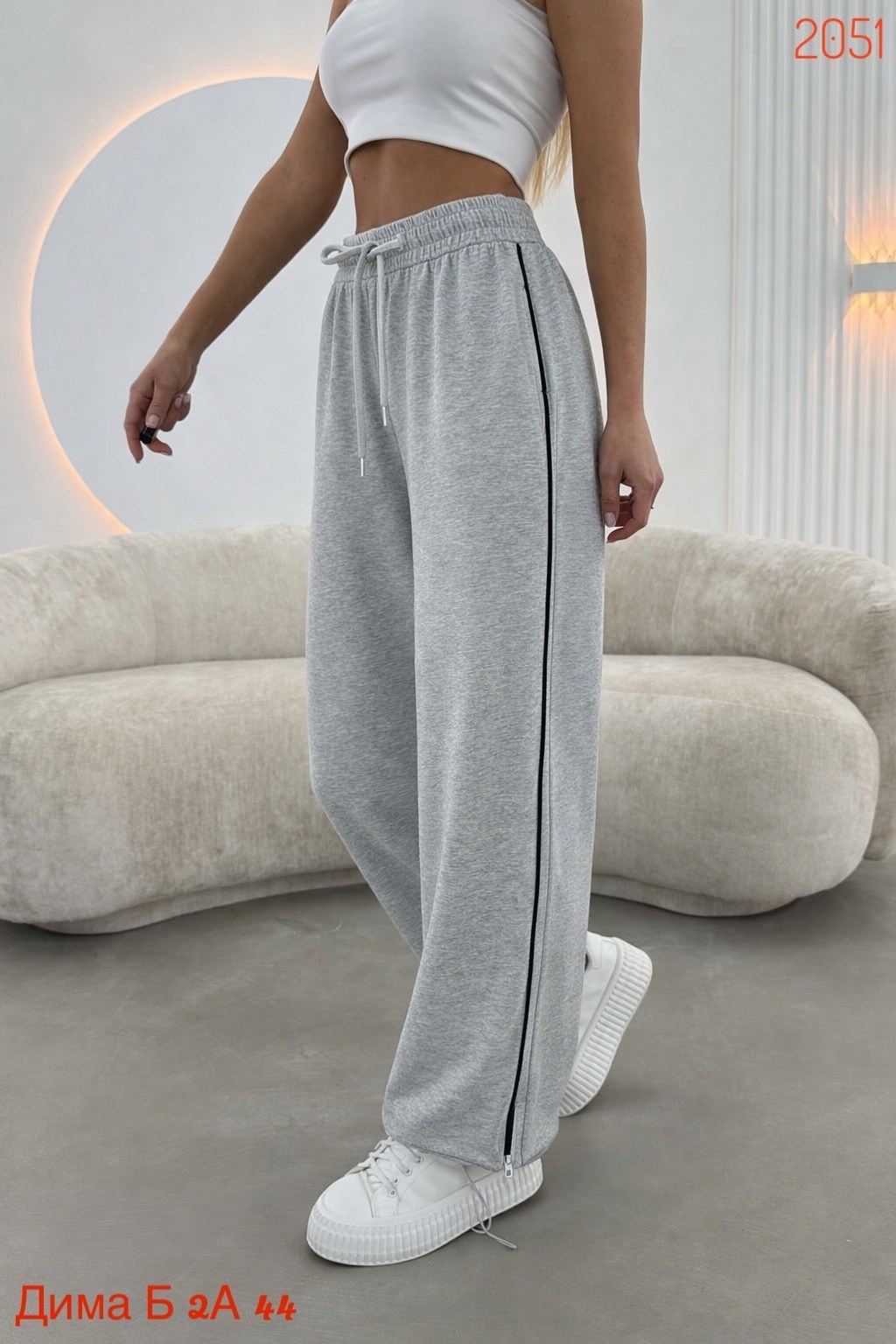 брюки карго с лампасами широкие y2k styfash,штаны y2k спортивные с лампасами оверсайз серые,брюки оверсайз с лампасами широкие спортивные y2k,спортивные женские штаны,спортивные штаны