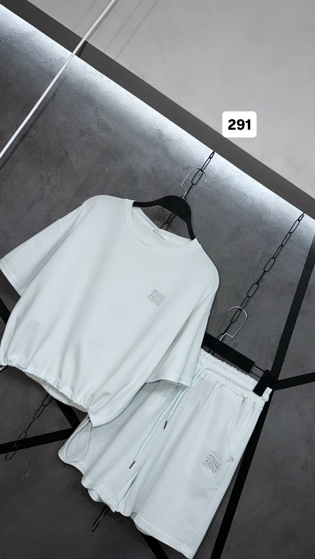 летние костюмы,повседневный костюм,cпортивный костюм оверсайз с шортами,костюм с шортами и футболкой оверсайз,женские костюмы