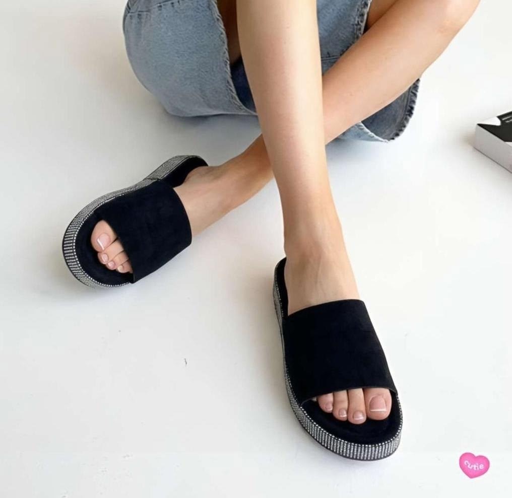 женские шлепанцы,шлепки на массивной подошве,,шлепки кожаные женские,женские шлепки