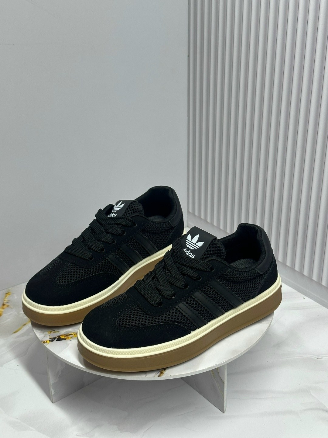 кроссовки adidas,,кроссовки женскиe,адидас кроссовки,женские кроссовки adidas