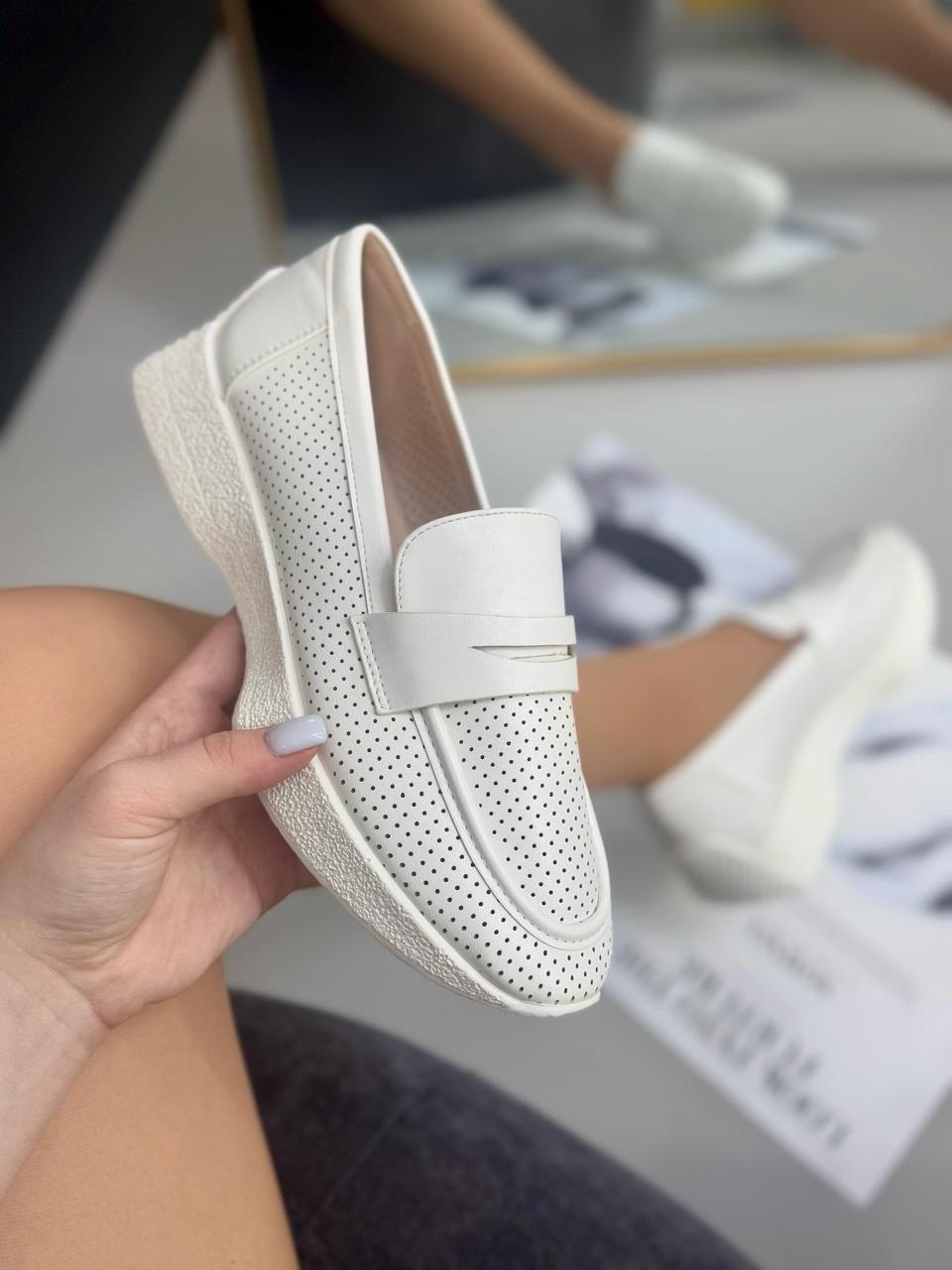 ,мокасины женские,лоферы белые,мокасины с перфорацией,лоферы женские