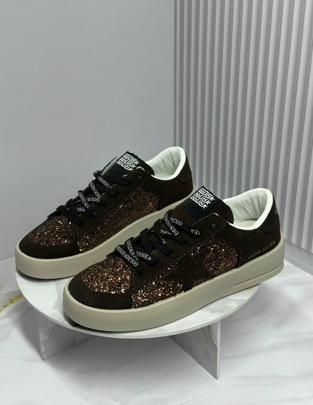 ,кеды golden goose женские,кеды golden goose,кроссовки golden goose с пайетками на платформе,кроссовки golden goose