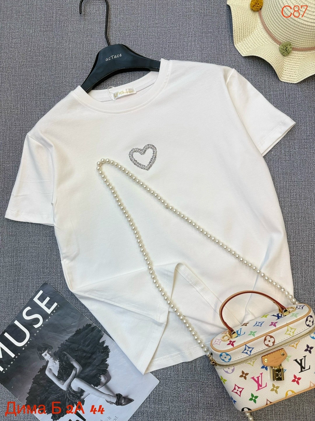 футболки женская,женская футболка белая,футболка со стразами,модная футболка