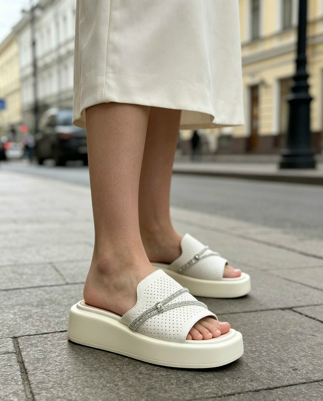 женские шлепанцы,шлепанцы на платформе,женские шлепанцы на платформе,кожаные шлепанцы,черные шлепанцы