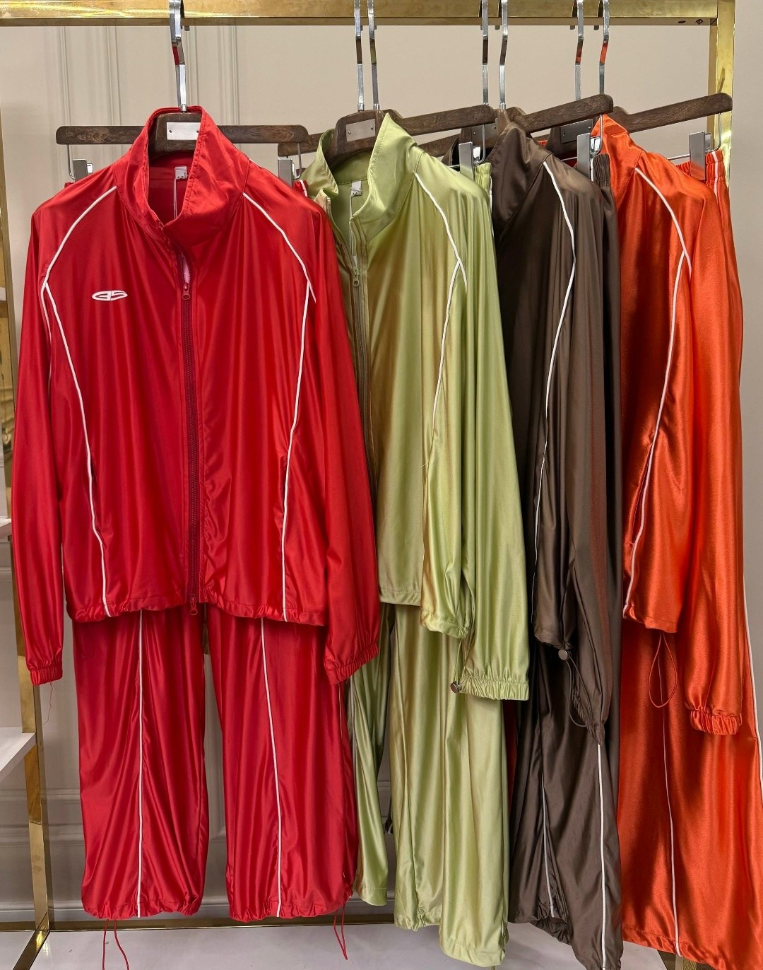 костюм спортивный,повседневный спортивный костюм,костюм,женский спортивный костюм