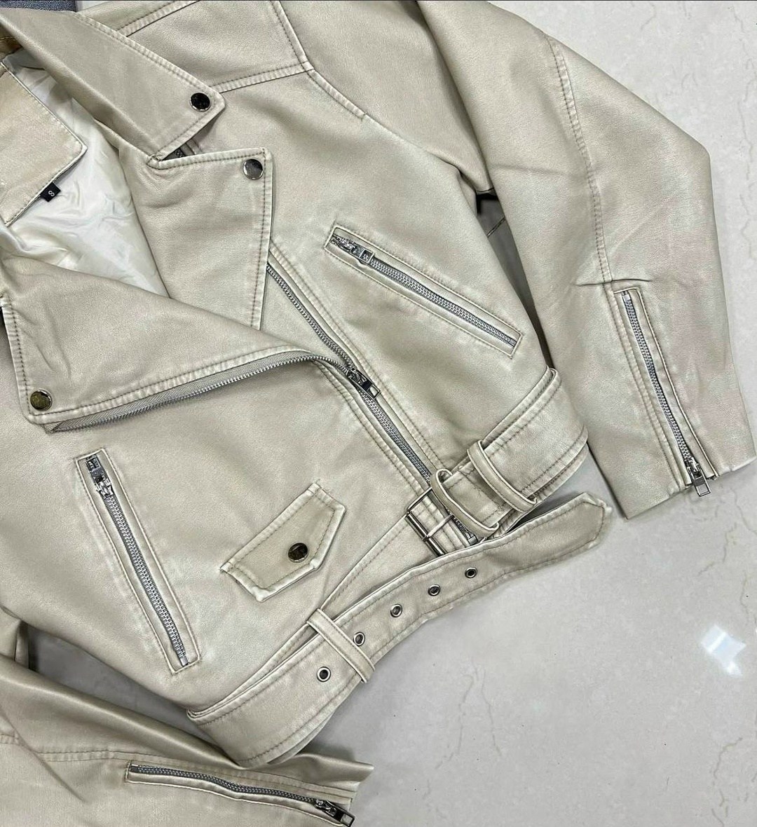 куртка косуха,куртка косуха женская из экокожи,косуха серая винтажная куртка кожаная оверсайз aftfbasic,кожаная куртка косуха,серая косуха