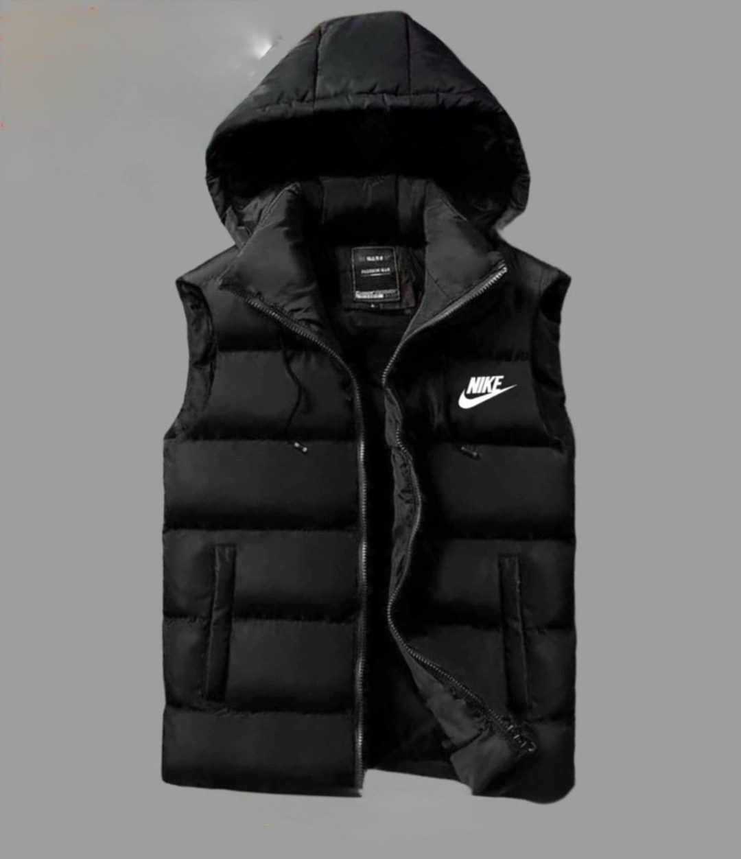 жилетка с капюшоном,жилет мужская с капюшоном,мужской утепленный жилет,безрукавка с капюшоном,жилеты с капюшоном