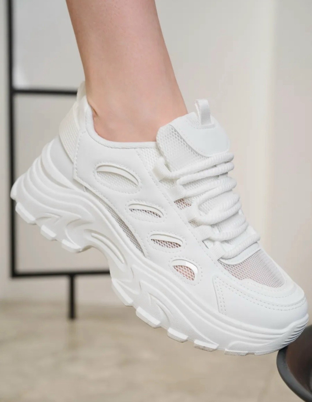 кроссовки женские,женские белые кроссовки,кроссовки белые,женские массивные кроссовки,кроссовки на платформе