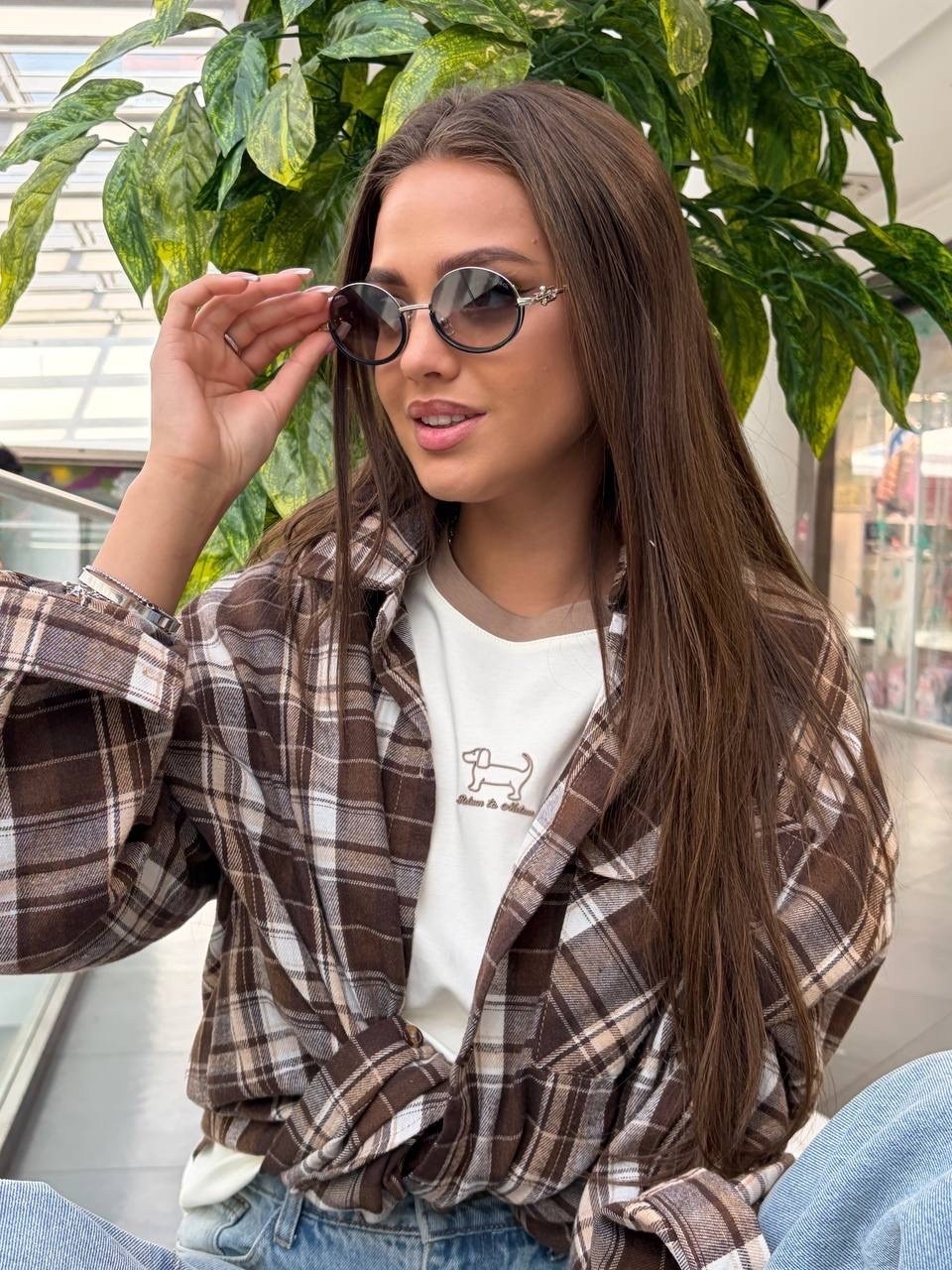 рубашка в клетку оверсайз на кнопках,рубашка женская в клетку,рубашка в клетку оверсайз со стразами летняя murzhi brand,очки солнцезащитные модные тренд,очки солнцезащитные модные тренд 2026