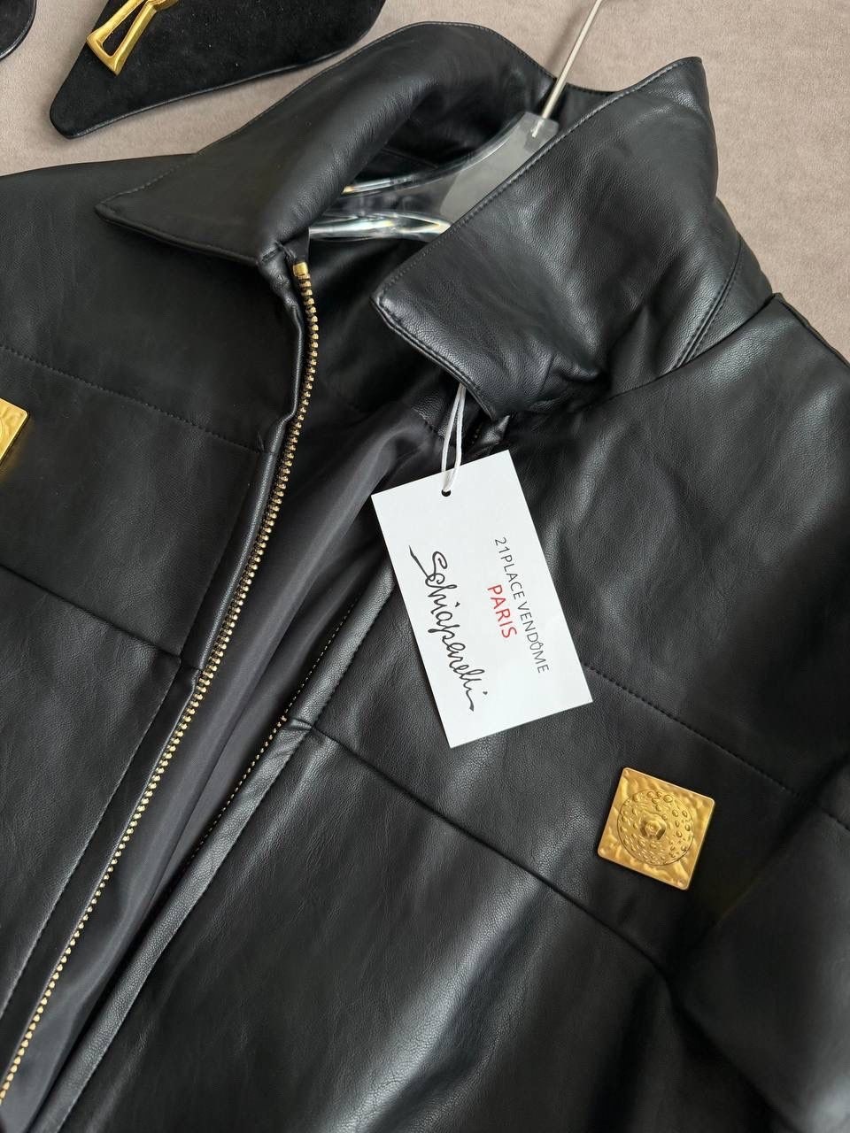 кожаная куртка,куртка бомбер,куртка стильная,женская кожаная куртка,куртка