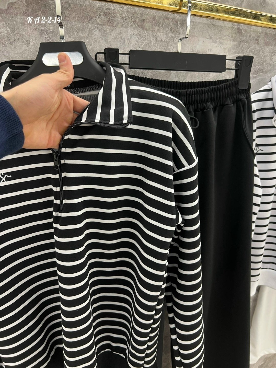 костюм повседневный,женские костюмы,костюм стильный,трикотажный костюм,костюм женский кофта и штаны one size 42-48 арт. 1535250