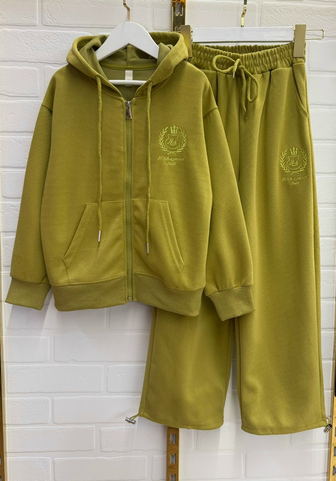 спортивные костюмы,спортивный женский костюм,костюм женский худи,костюм женский на флисе,костюм брюки