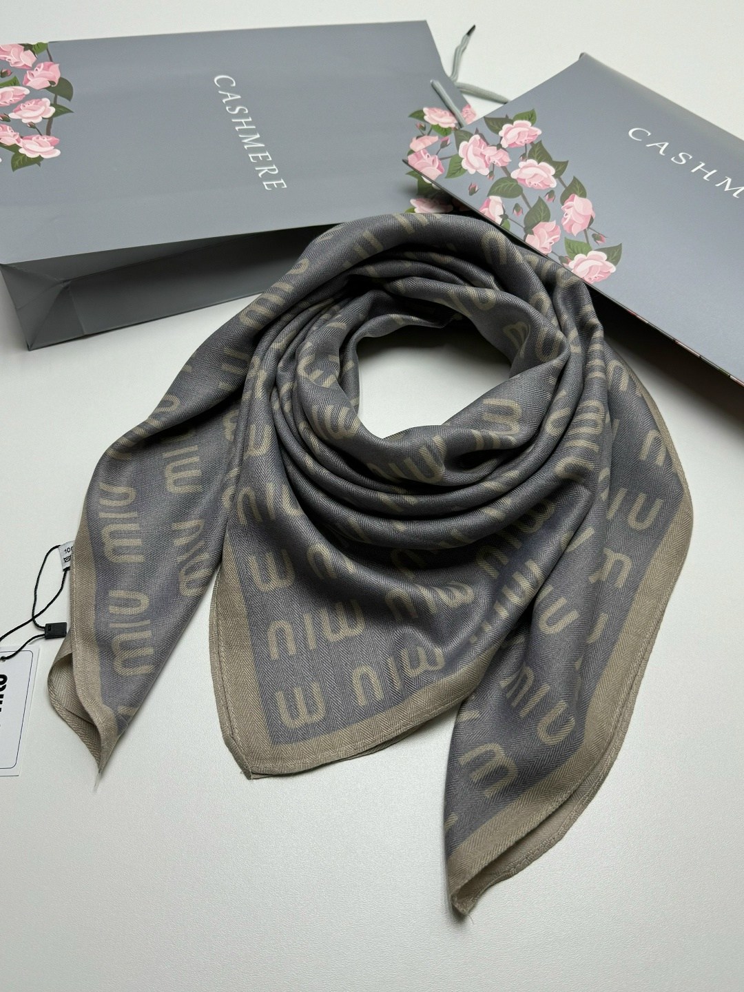 шарф платок,женские платки,брендовый платок,шарф платок женский,платки шейный