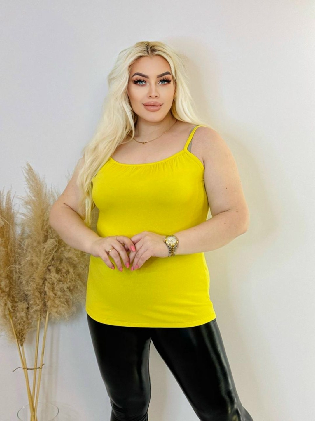 футболки женские больших размеров,майка большие размеры,женская майка на тонких бретелях,женская майка,майка топ