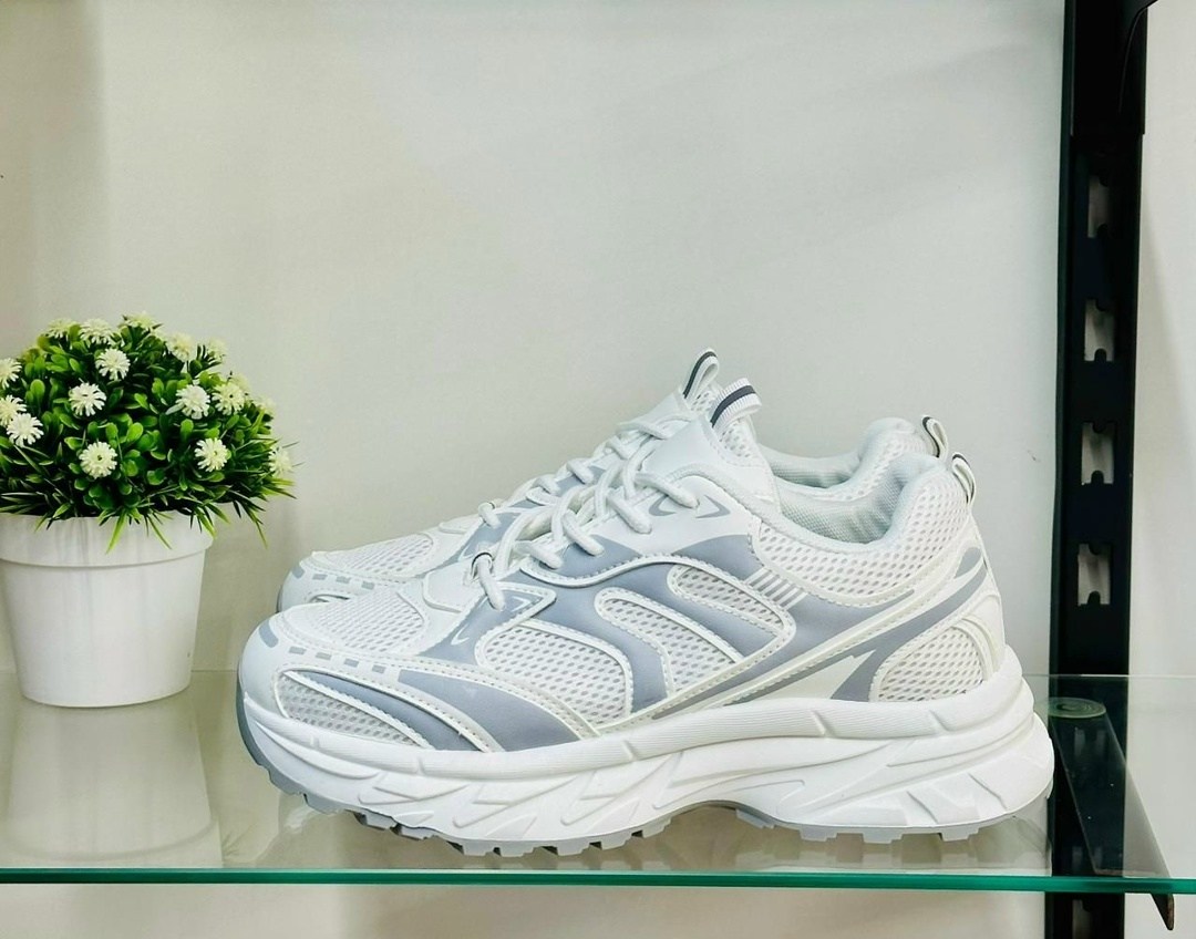 кроссовки женскиe,кроссовки модные,повседневные кроссовки,массивные кроссовки,кроссовка