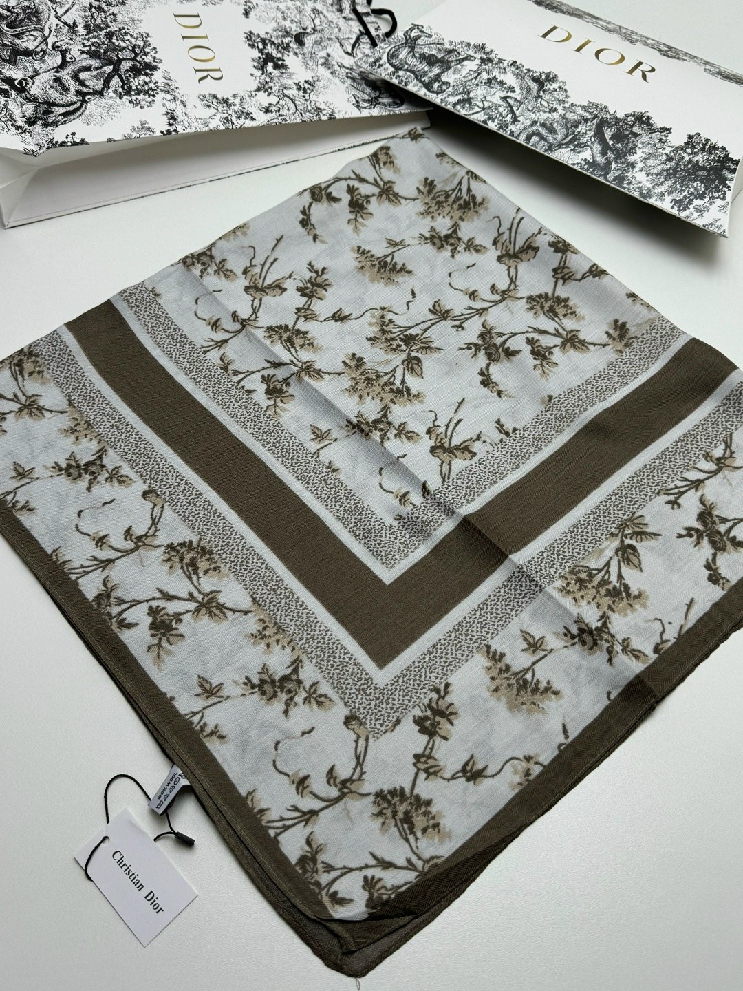 шарф платок,женские платки,брендовый платок,шарф платок женский,платки шейный