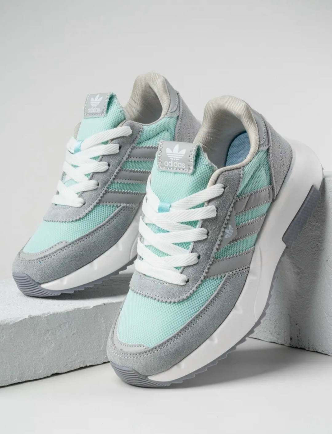 кроссовки adidas,женские кроссовки адидас,adidas zx 700,кроссовки adidas женские,кроссовки adidas retropy