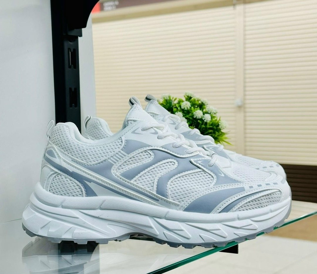 кроссовки женскиe,кроссовки модные,повседневные кроссовки,массивные кроссовки,кроссовка