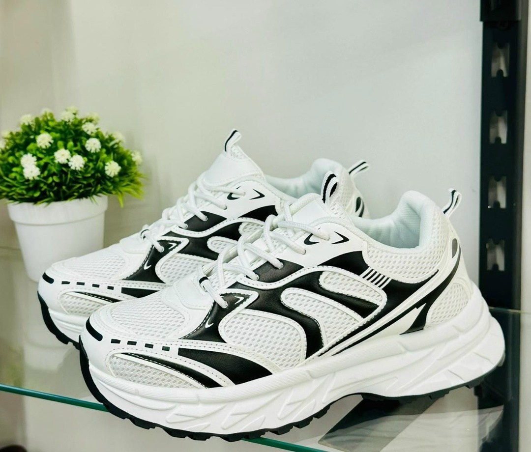 кроссовки женскиe,массивные кроссовки,женские массивные кроссовки,кроссовка,спортивные кроссовки