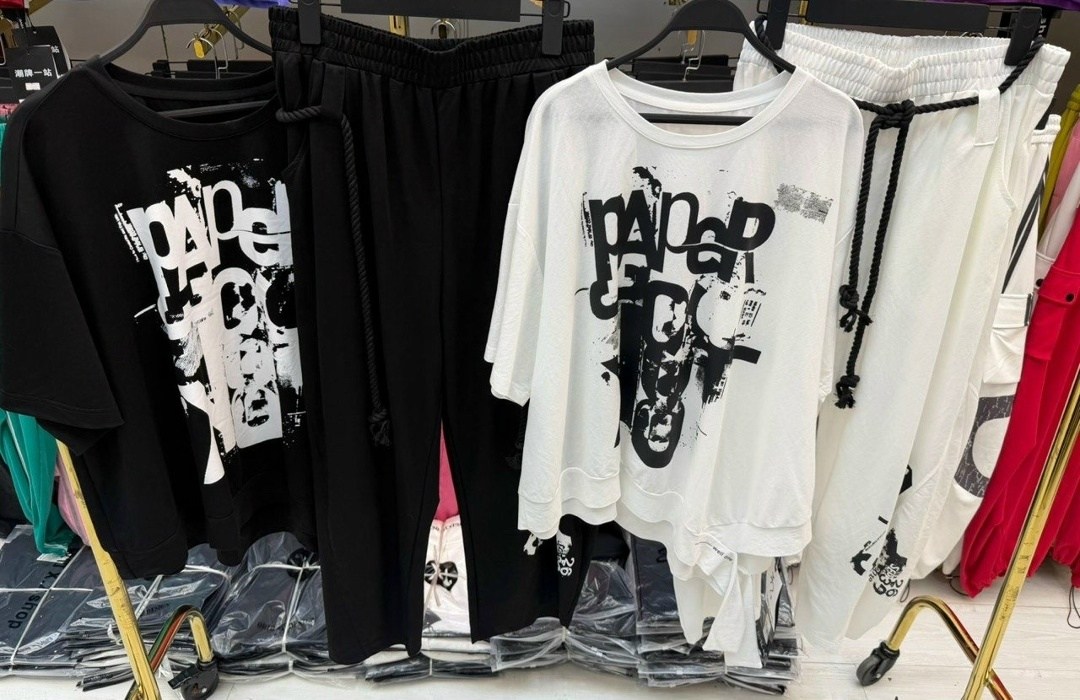 спортивные костюмы женские,костюм двойка женская,стильные костюмы,спортивные костюмы женские больших размеров,женские костюмы