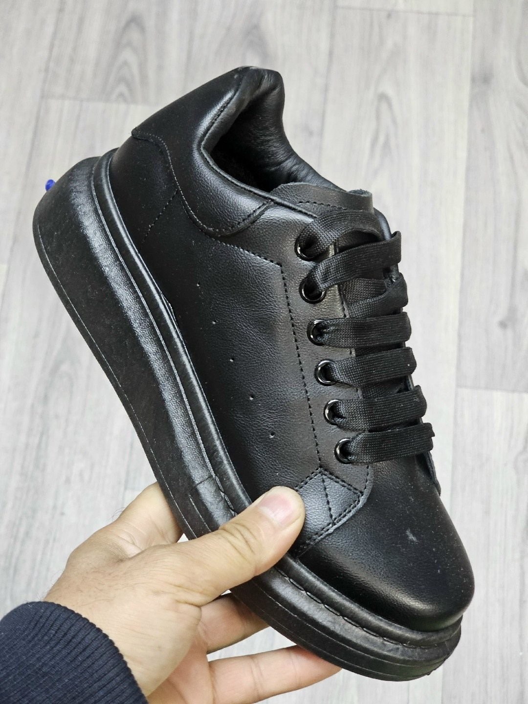 ,кеды alexander mcqueen,кроссовки женскиe,женские белые кроссовки,кеды женски