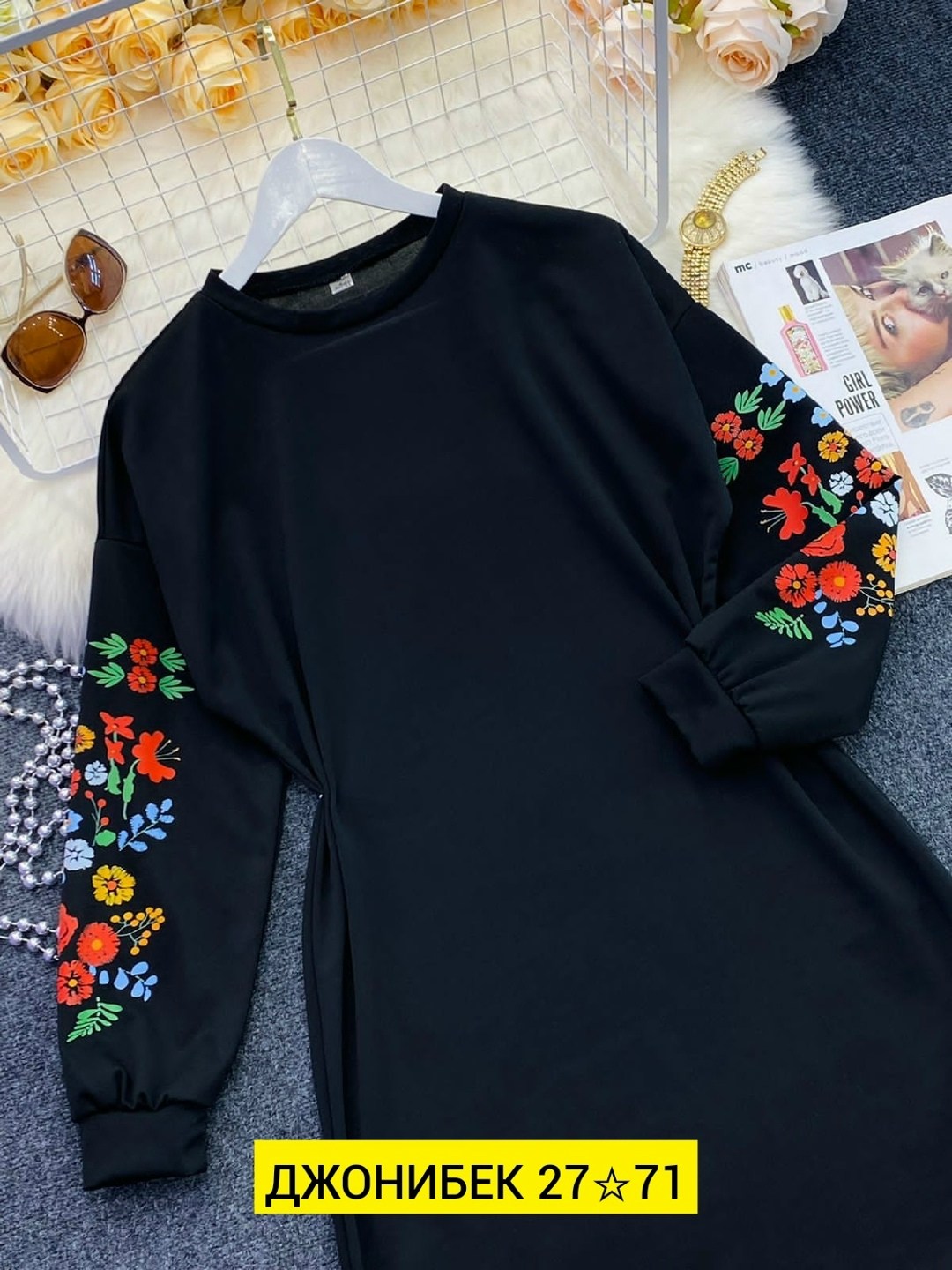 женское платье из трикотажа,платье в двух расцветка ткань: трикотаж,платье с вышитыми рукавами,платье ткань трикотаж,женский свитшот