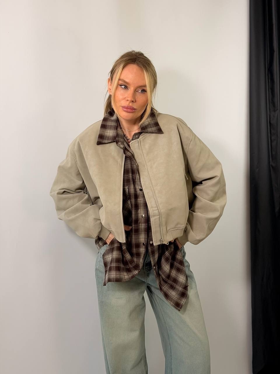 повседневная куртка,куртка,куртка женская бомбер,куртка бомбер,легкая куртка