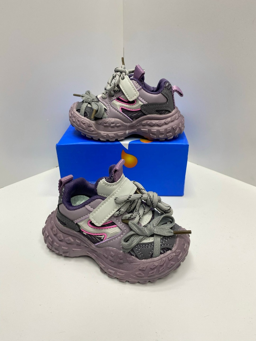 кроссовки красные,кроссовки,женские кроссовки,,кроссовки модные