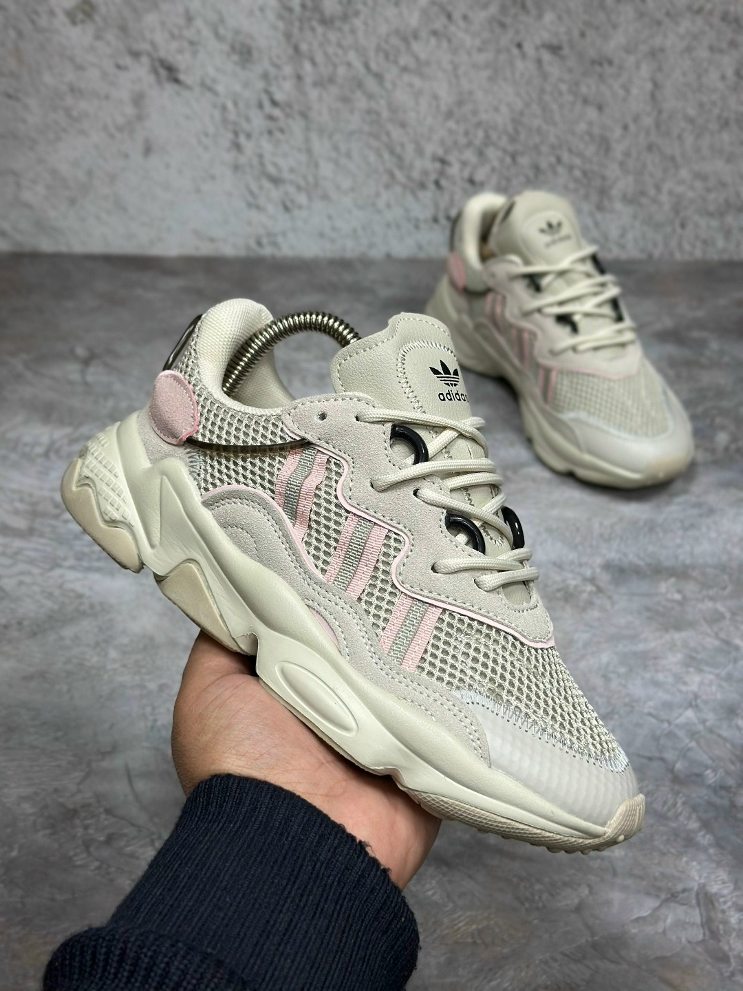 кроссовки adidas ozweego,женские кроссовки adidas ozweego,кроссовки женские adidas,кроссовки мужские adidas ozweego,adidas ozweego