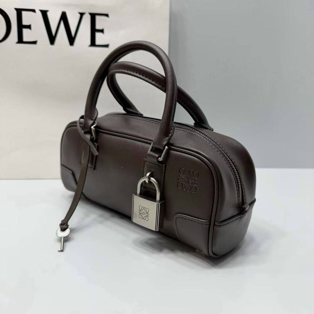 loewe сумка,сумка женская loewe,модная сумка,сумка,сумка miu miu
