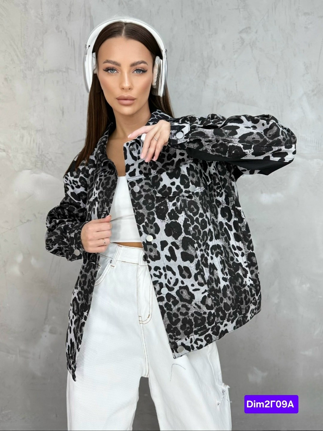 джинсовая куртка с микки маусом,джинсовка с микки маусом женские,микки маус на джинсовой куртке,микки маус на джинсовке,джинсовая куртка