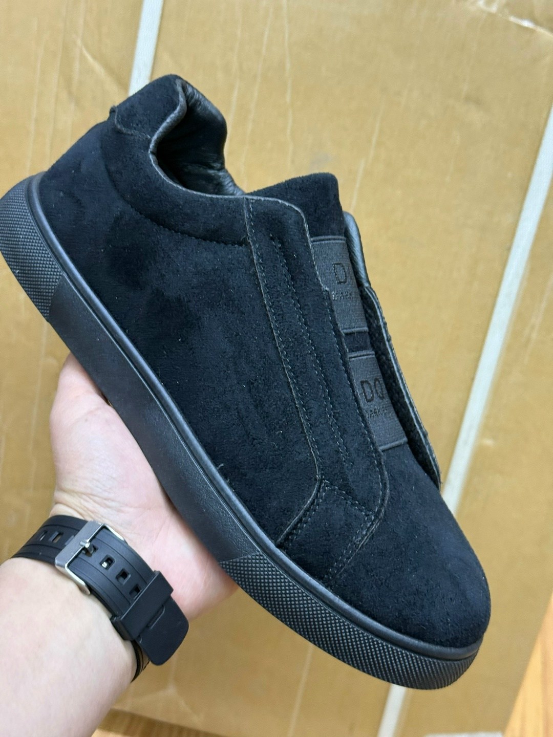 ,спортивная ,мужские кроссовки,кроссовка мужской,модные кроссовки