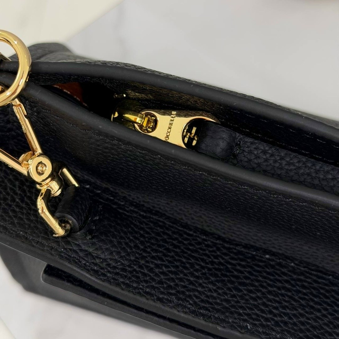 сумка coccinelle,сумка женская coccinelle,сумка,coccinelle сумка на плечо,классическая сумка