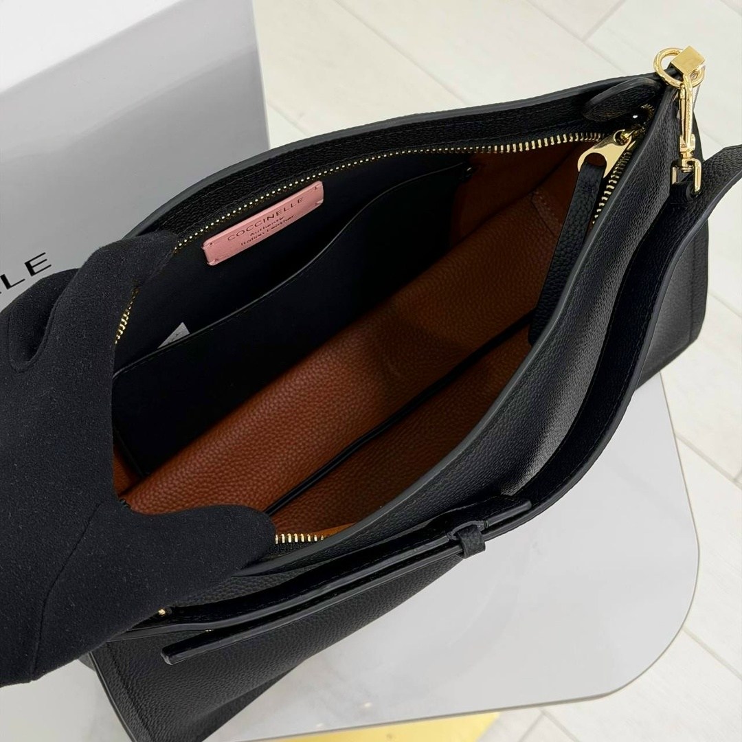 сумка coccinelle,сумка женская coccinelle,сумка,coccinelle сумка на плечо,классическая сумка