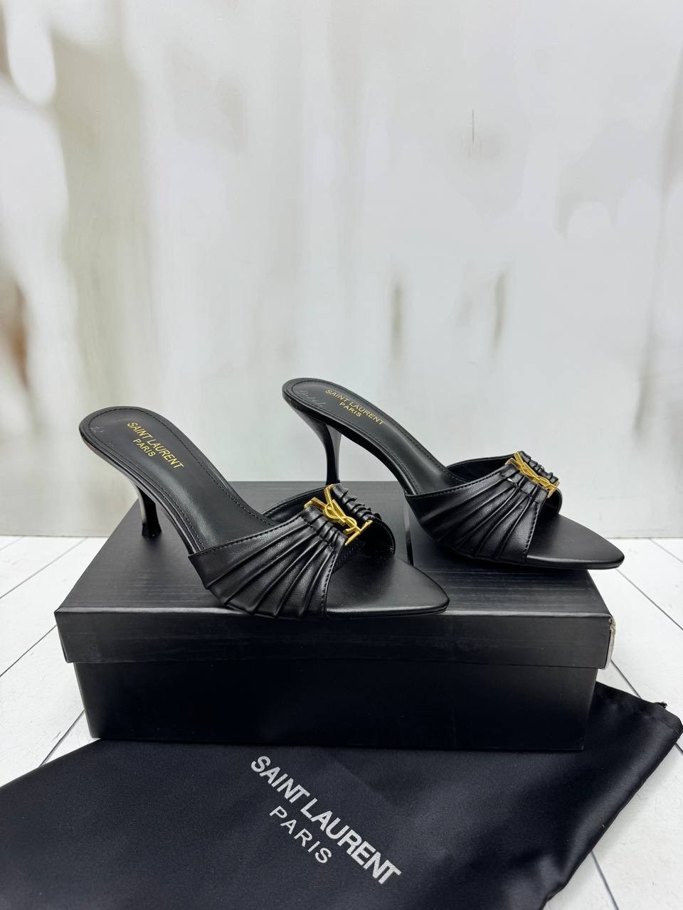 ,босоножки saint laurent,босоножки yves saint laurent,туфли yves saint laurent,кожаные мюли