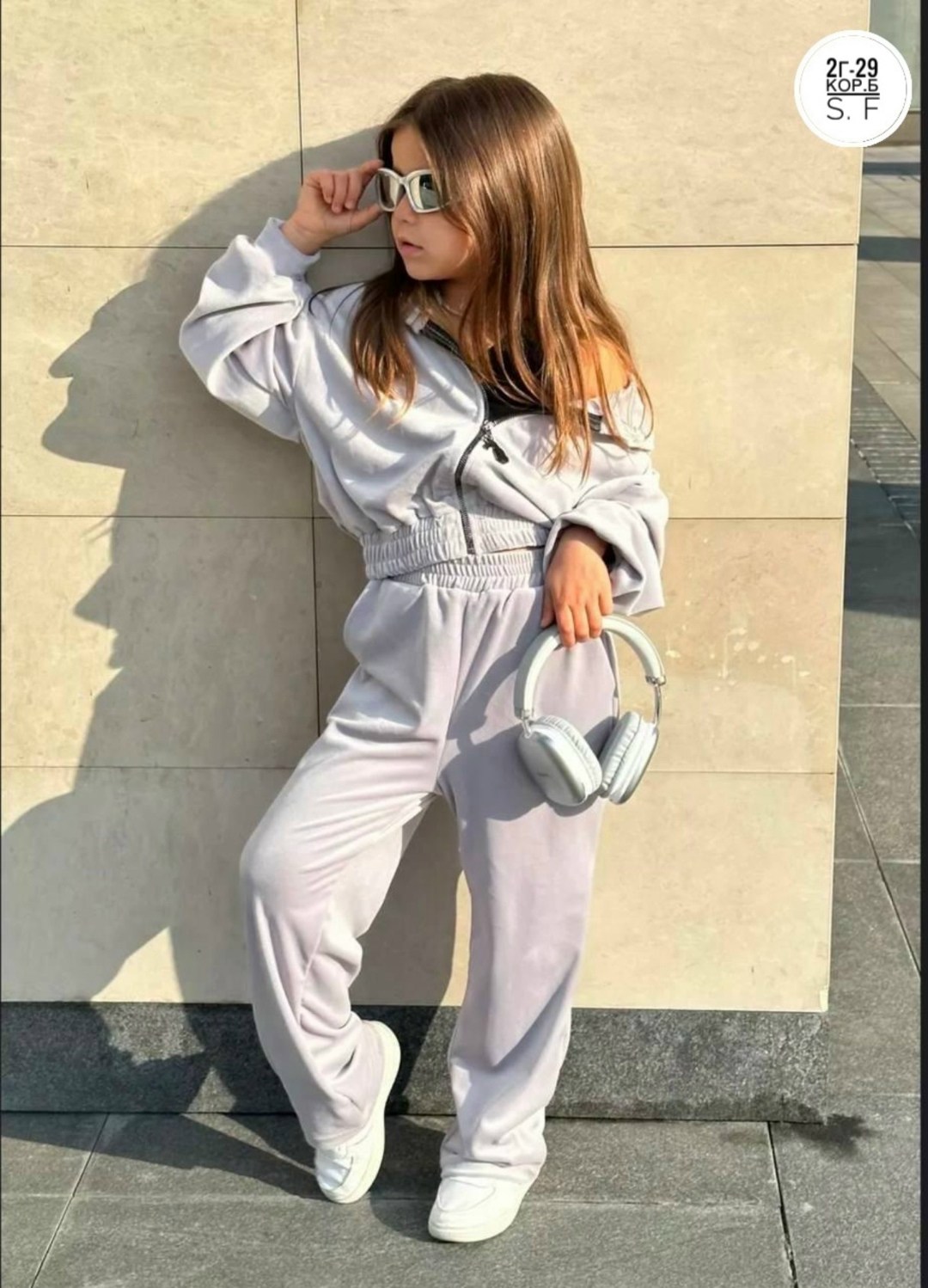 спортивные костюмы для девочек,велюровый костюм для девочки,модные костюмы,велюровый костюм для девочки спортивный капюшон,велюровый спортивная костюм