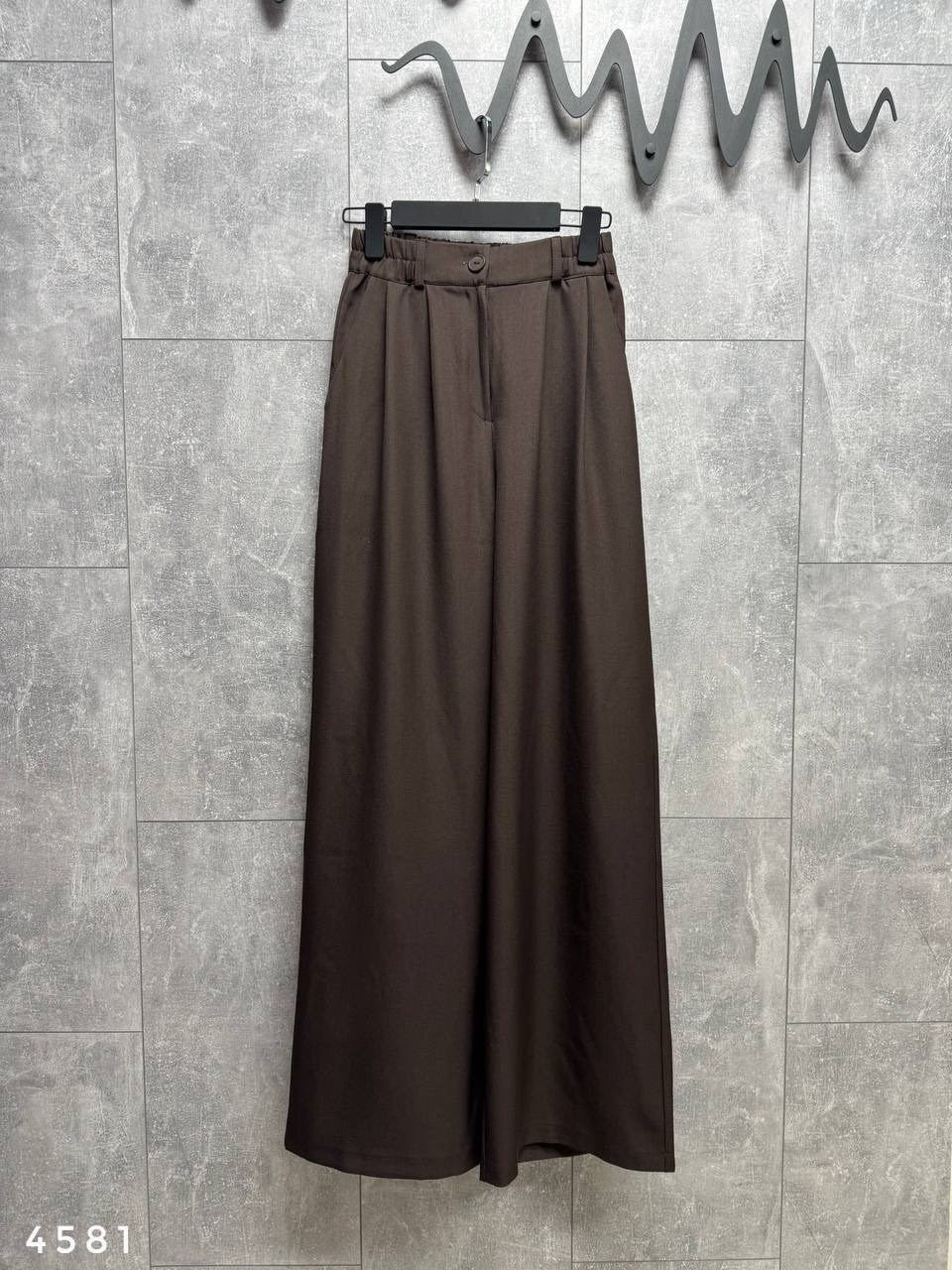 комбинезон брючный палаццо,брюки палаццо,стильные наряды,черные брюки,брюки стиль