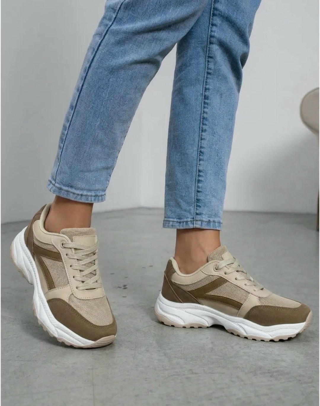 женские кроссовки,,бежевые кроссовки,спортивная , кроссовки