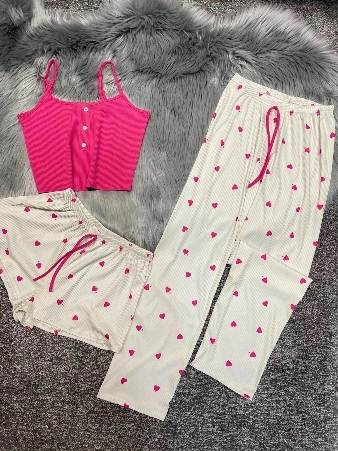 женская стильная пижама тройка,пижама с сердечками домашняя комплект штаны,женский комплект для сна,пижама женская комплект,пижама 3 в 1 майка, шорты, брюки momo_top 246023749