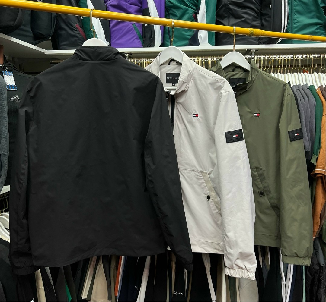 куртка tommy hilfiger мужская,tommy hilfiger куртка хаки,куртка ветровка tommy hilfiger,легкая куртка,мужская куртка бомбер