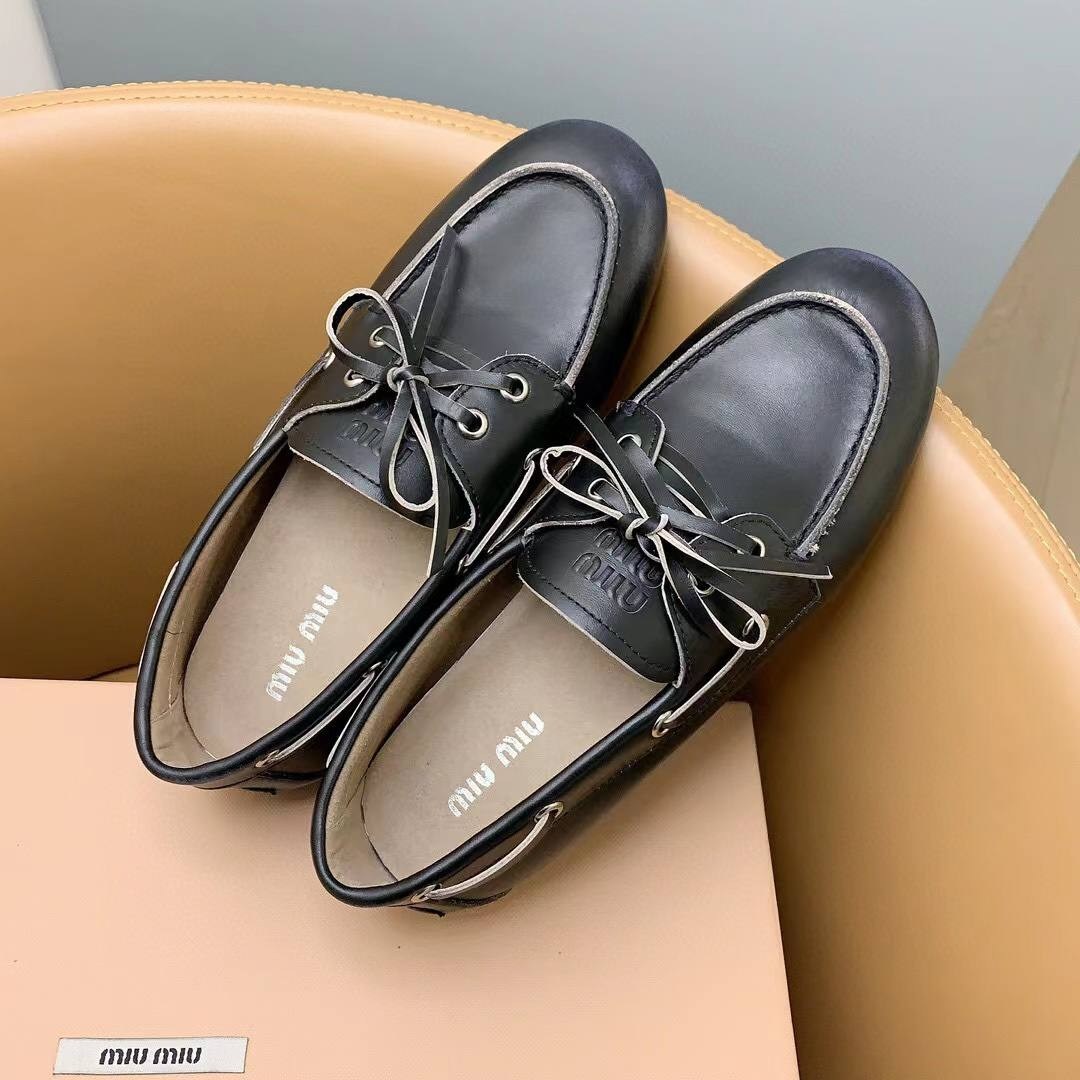 ,кожаные лоферы,женские лоферы,лоферы miu miu,женские кожаные лоферы