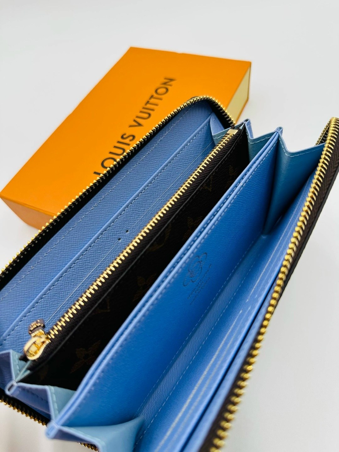 кошелек луи виттон черный,кошелёк луи виттон оригинал,louis vuitton кошелек,луи виттон кошелек,портмоне луи виттон