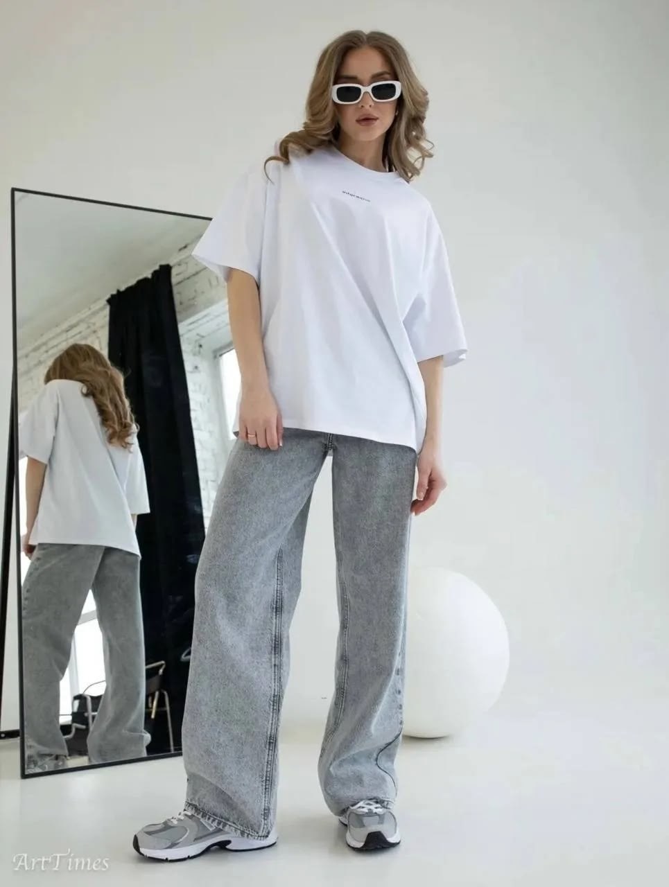 брюки джинсы,широкие джинсы,серые джинсы широкие,джинсы труба,джинсах