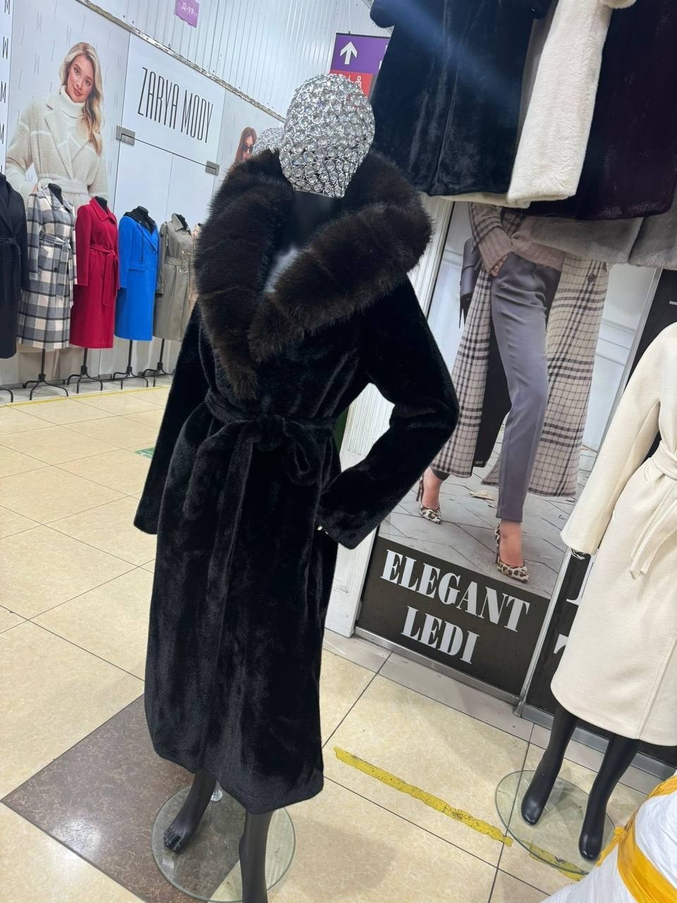 норковая шуба blackglama,норковая шуба,шуба норковая blackglama с капюшоном из соболя,норковая длинная шуба с соболем,шуба норковая с капюшоном из соболя tsoukas bros