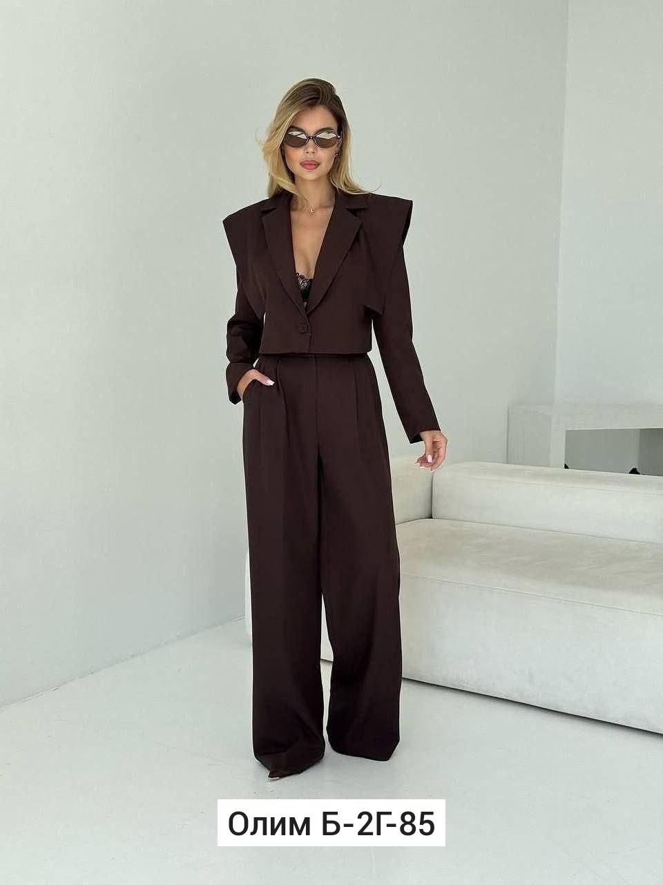 брючные женские костюмы,брючной костюм,костюм брючный классический,женский брючный костюм с укороченным пиджаком и брюками палаццо,женский деловой брючный костюм