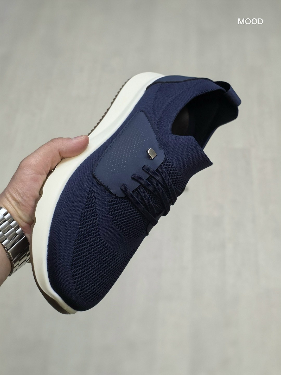 ,бежевые кроссовки,спортивная ,женские кроссовки,мужские кроссовки