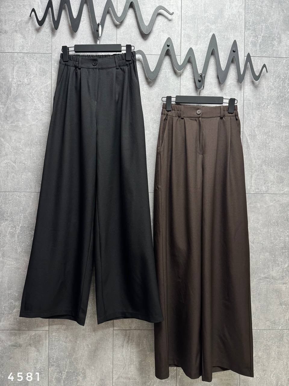 комбинезон брючный палаццо,брюки палаццо,стильные наряды,черные брюки,брюки стиль