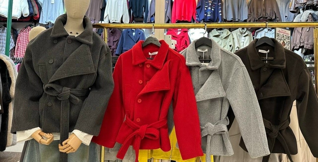 стильное пальто,полупальто женское,женская куртка,короткое пальто,пальто с поясом